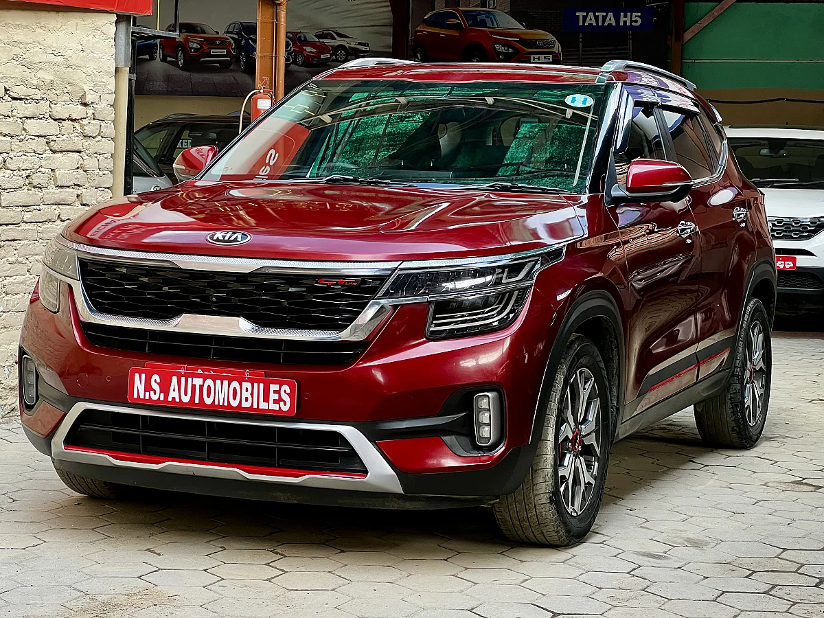 KIA Seltos HTX IVT