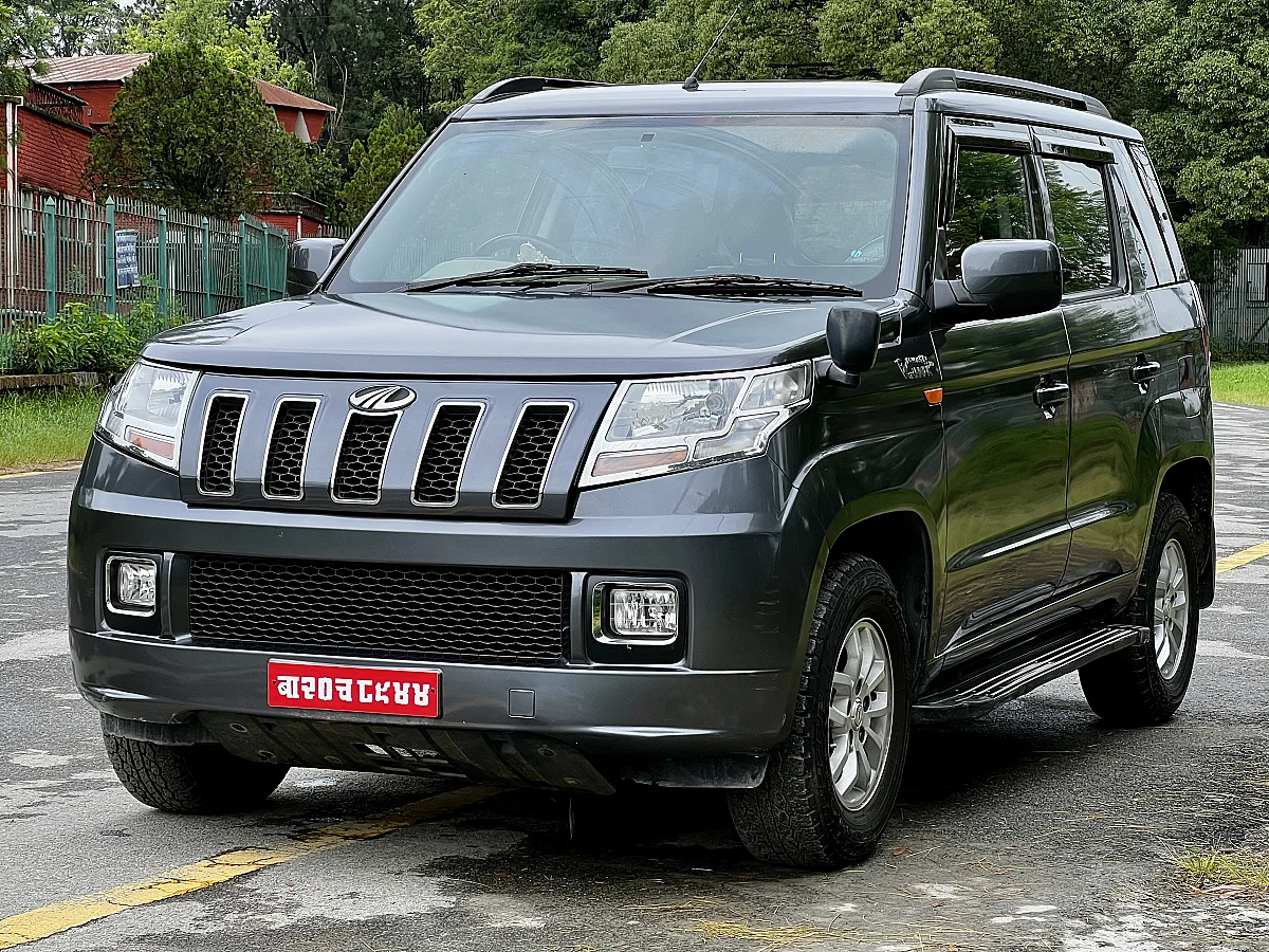 Mahindra TUV 300 T6