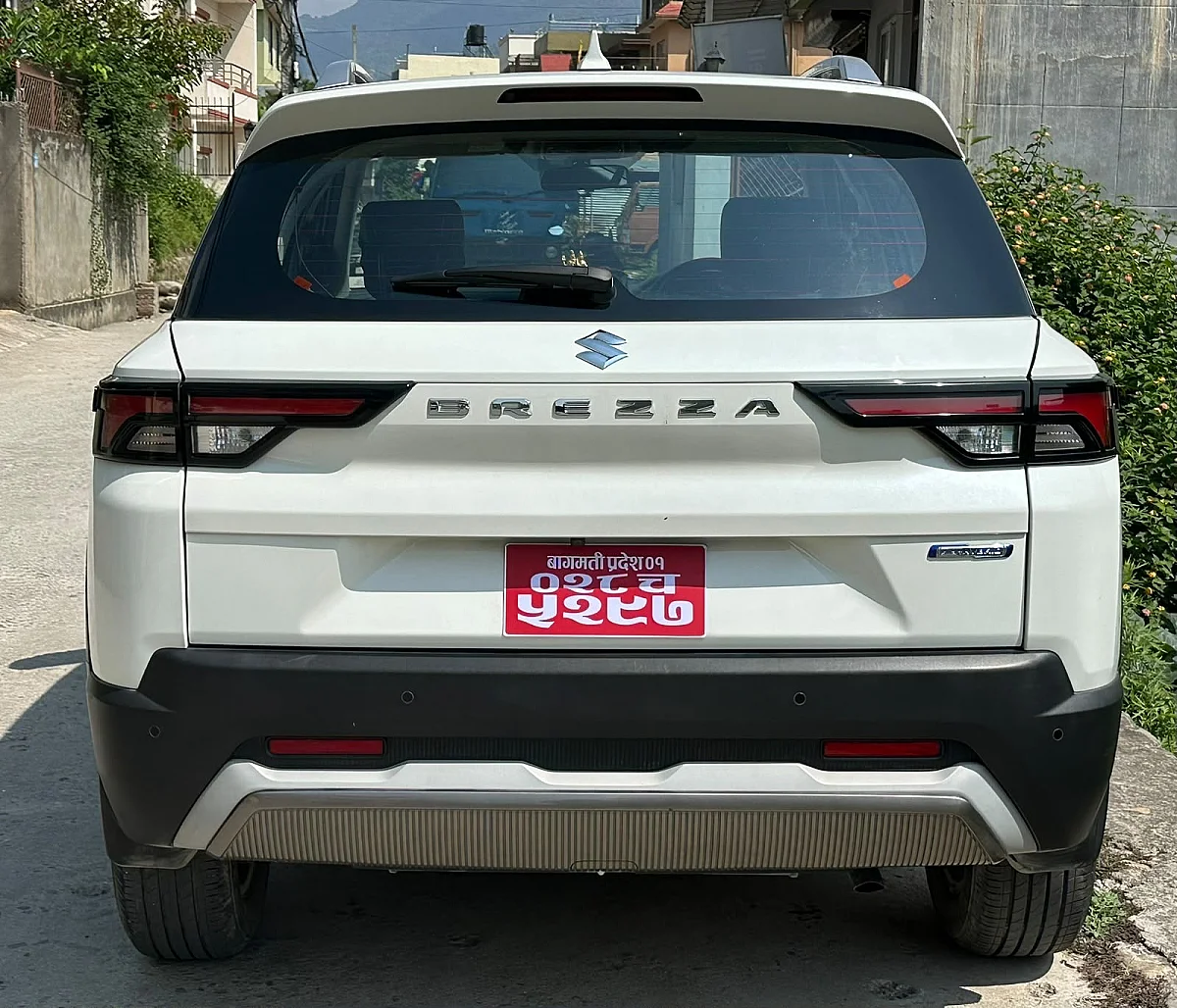 Suzuki Brezza Zxi Hybrid