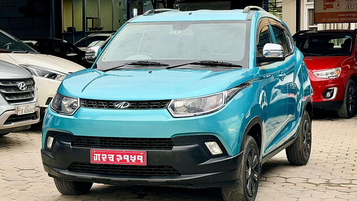Mahindra KUV 100 K4