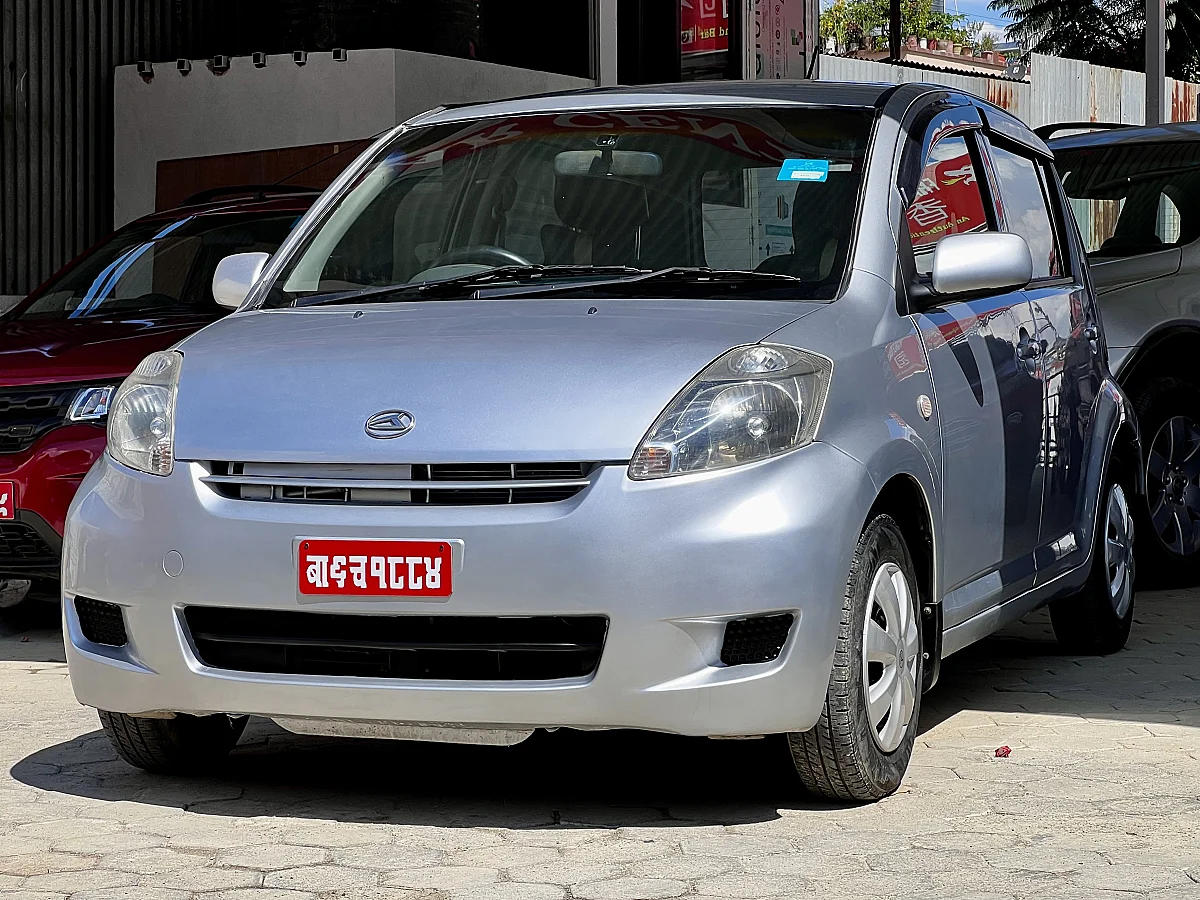 DAIHATSU Sirion