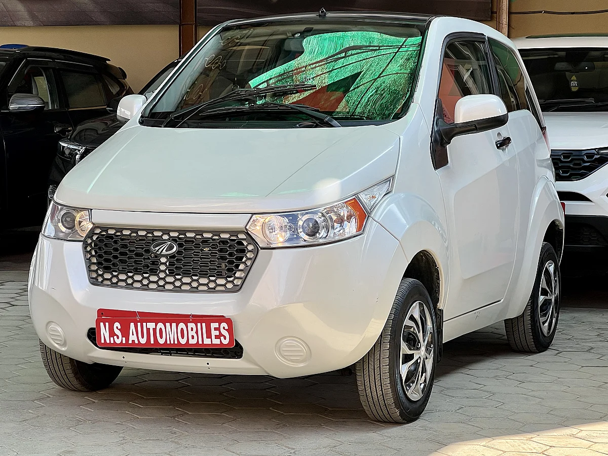 Mahindra E 20 `
