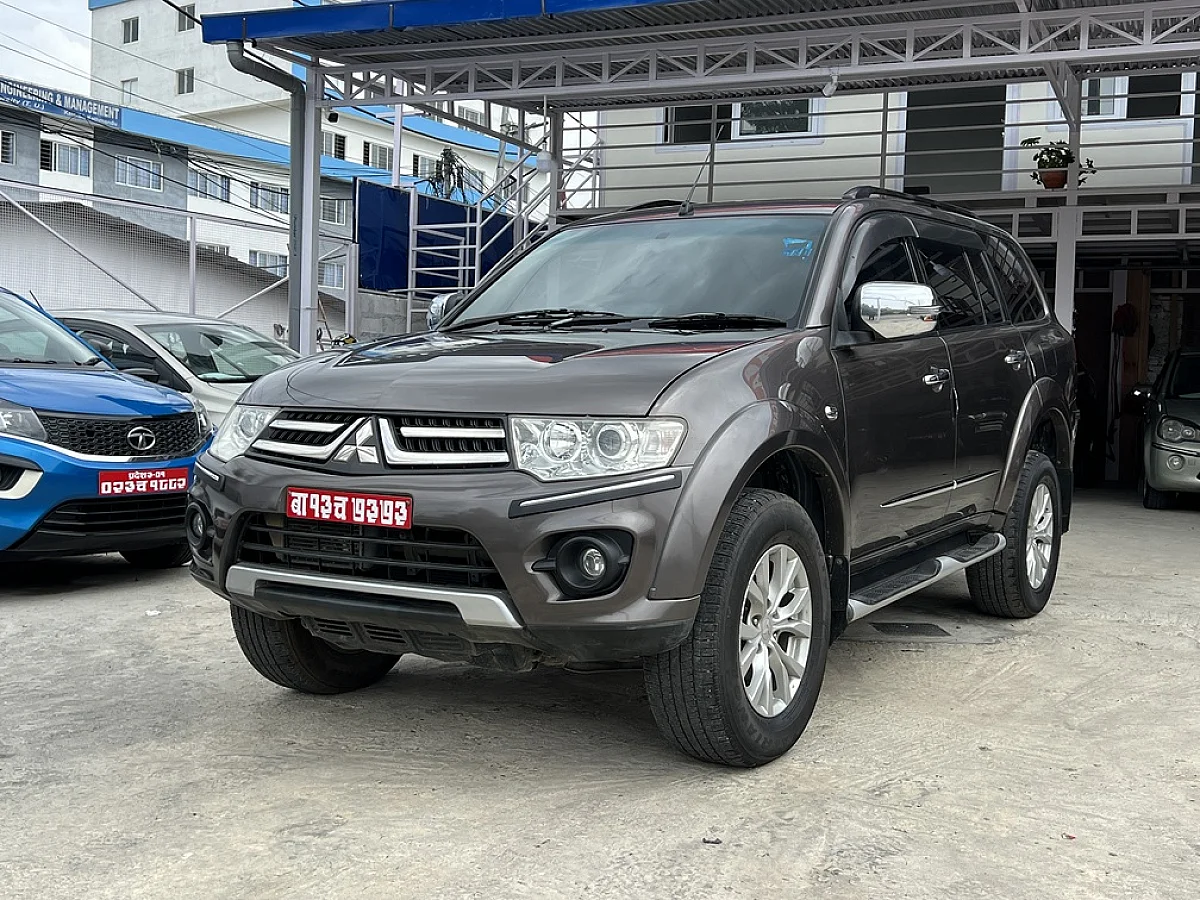 Mitsubhisi Pajero Sport
